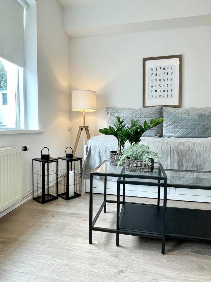 Day Dream Townhall Square Apartments Akureyri Bagian luar foto